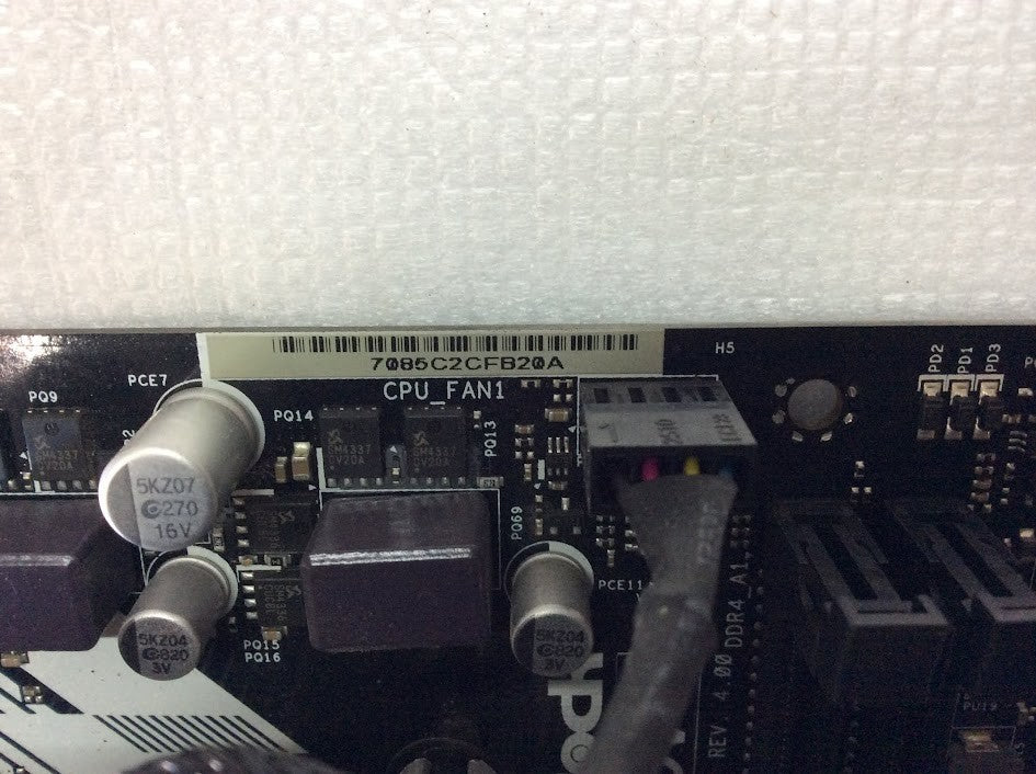 Asrock A320M-HDV Motherboard Socket AM4 micro ATX With AMD Ryzen 3 3200G [AU]