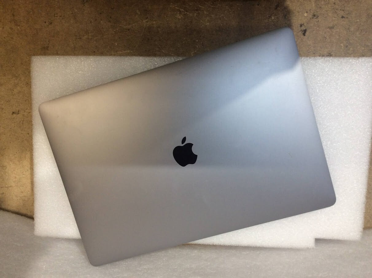 Apple Macbook Pro A1990 Laptop 15.4" i7-8850H 32GBRAM 1TBSSD EMC3215 Silver A-