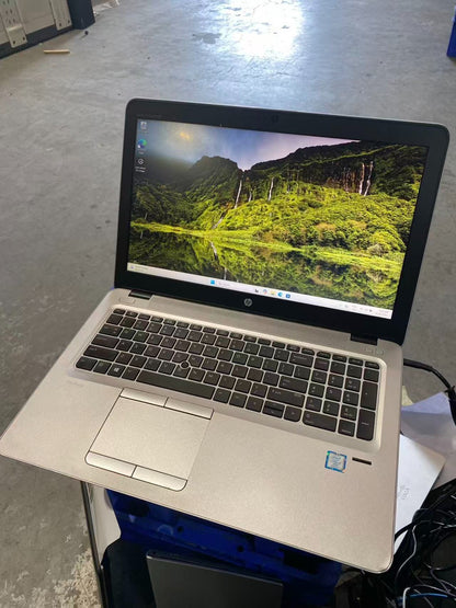 HP ProBook 850 G4 Laptop 15.6'' i7-7600U@2.80GHz 16GBRAM 512GBSSD Intel+AMD GPU