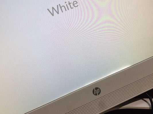 HP 20-c002a AIO 19.5'' AMD E2-7110 4GBRAM 1TBHDD AMD Radeon R2 USB 3.0 HDMI B