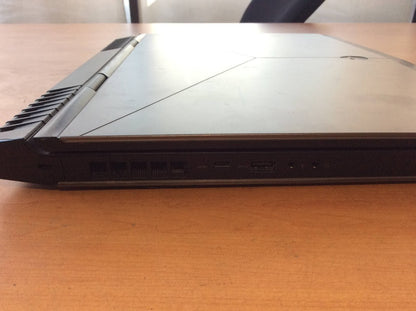 Alienware 17 R4 Laptop 17.3" i7-7700HQ+GTX 1070 GPU 16GBRAM 512GBSSD+1TB USB-C B