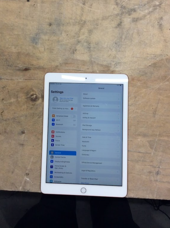 Apple A1893 iPad 6 Tablet 9.7'' 32GB Wi-Fi Touch Gold Tested [AU Seller] A-