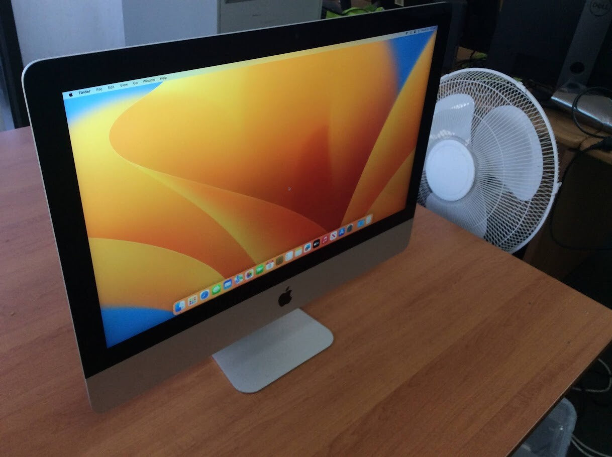 Apple iMac A1418 AIO PC 21.5'' i5-7400 8GBRAM 1TB HDD USB 3.0 Silver Au Stock A-