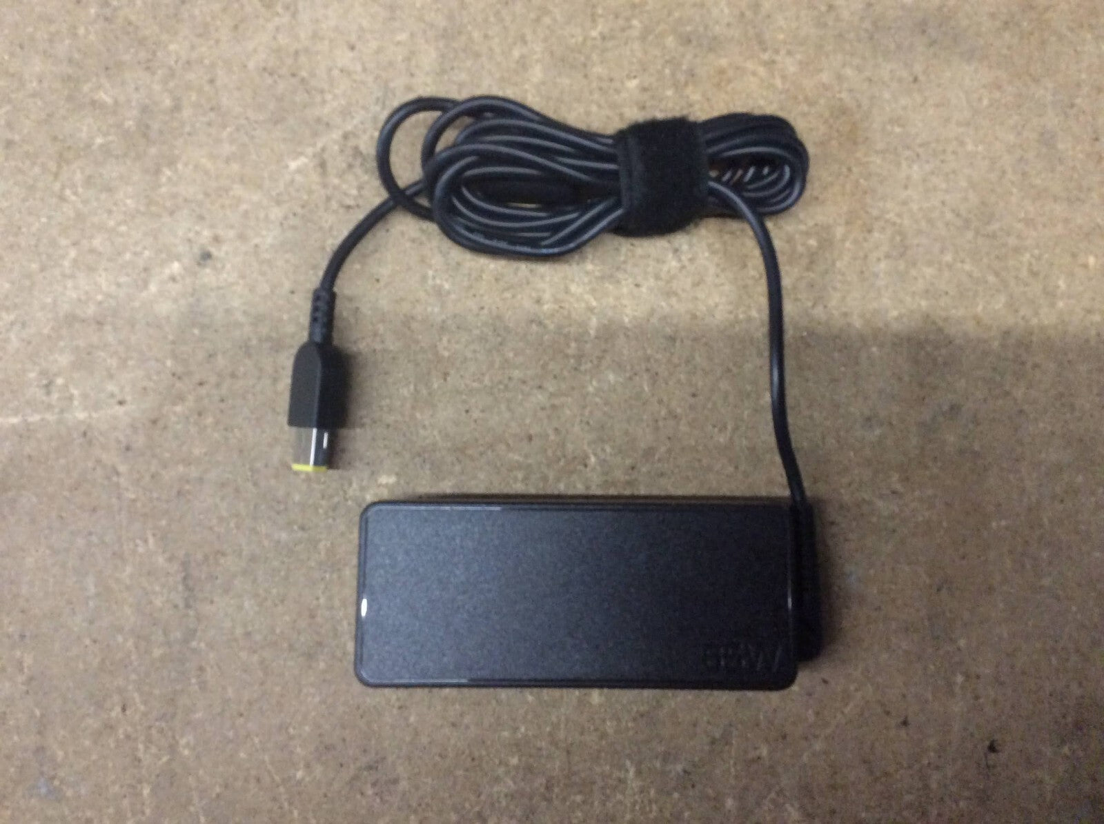 Genuine Original Lenovo Laptop 65W, 20v, 3.25A, AC Adapter Charger w/Powe Cable