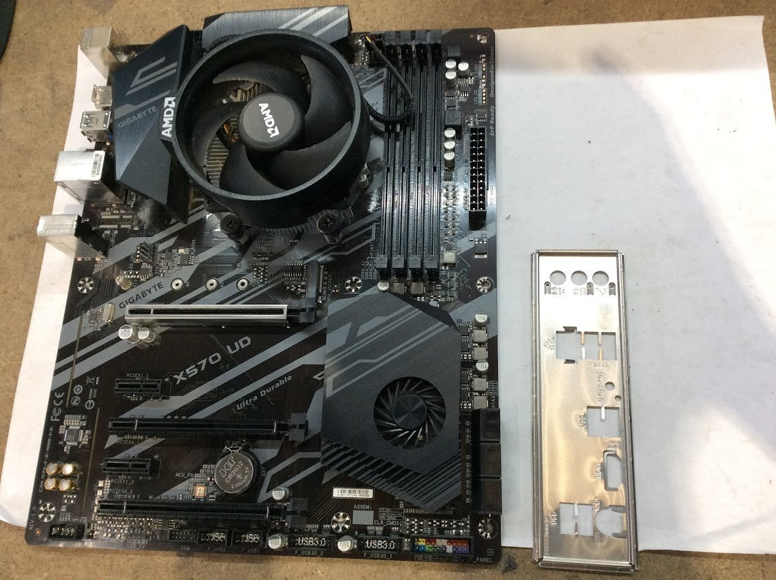 GIGABYTE X570 UD Motherboard DDR4 Socket AM4 ATX AMD Ryzen 5 3600 [AU Seller]