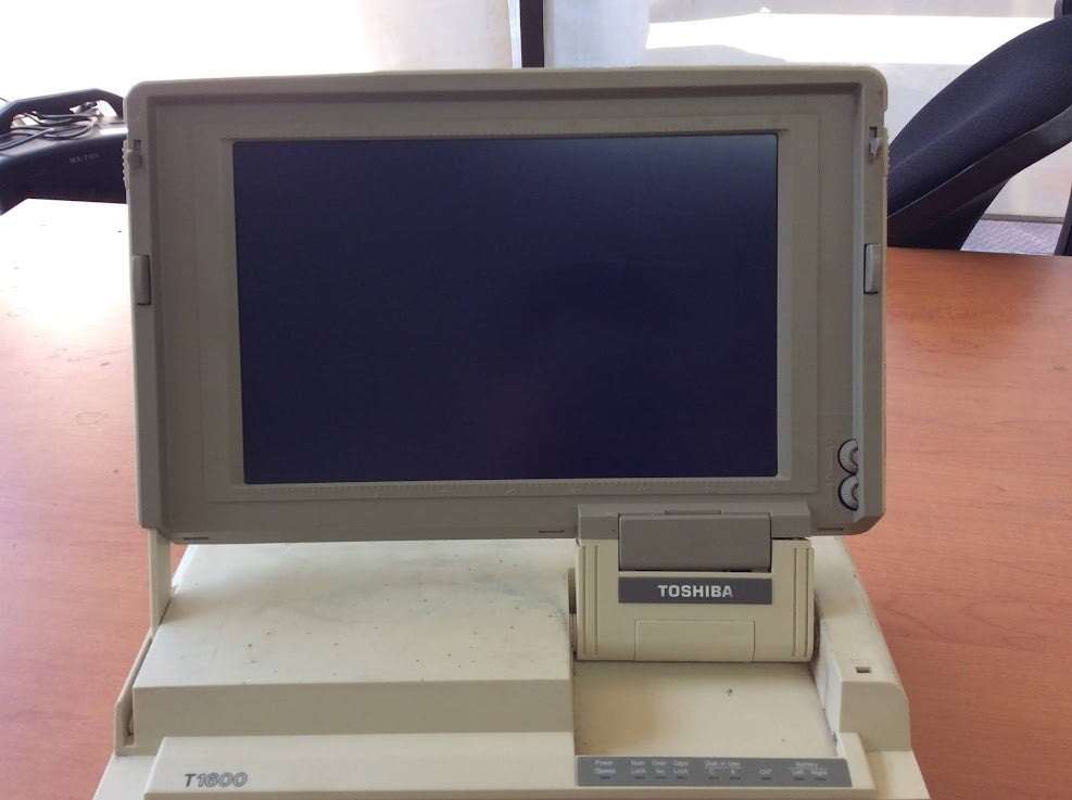 [AU Seller] Toshiba T1600 Vintage Laptop PA8010EA No Test No Charger B