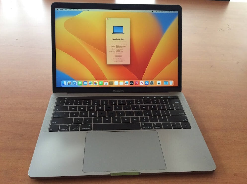 Apple MacBook Pro A1989 Laptop 13'' i7-8559U@2.7GHz 16GBRAM 512GBSSD EMC 3214 A-