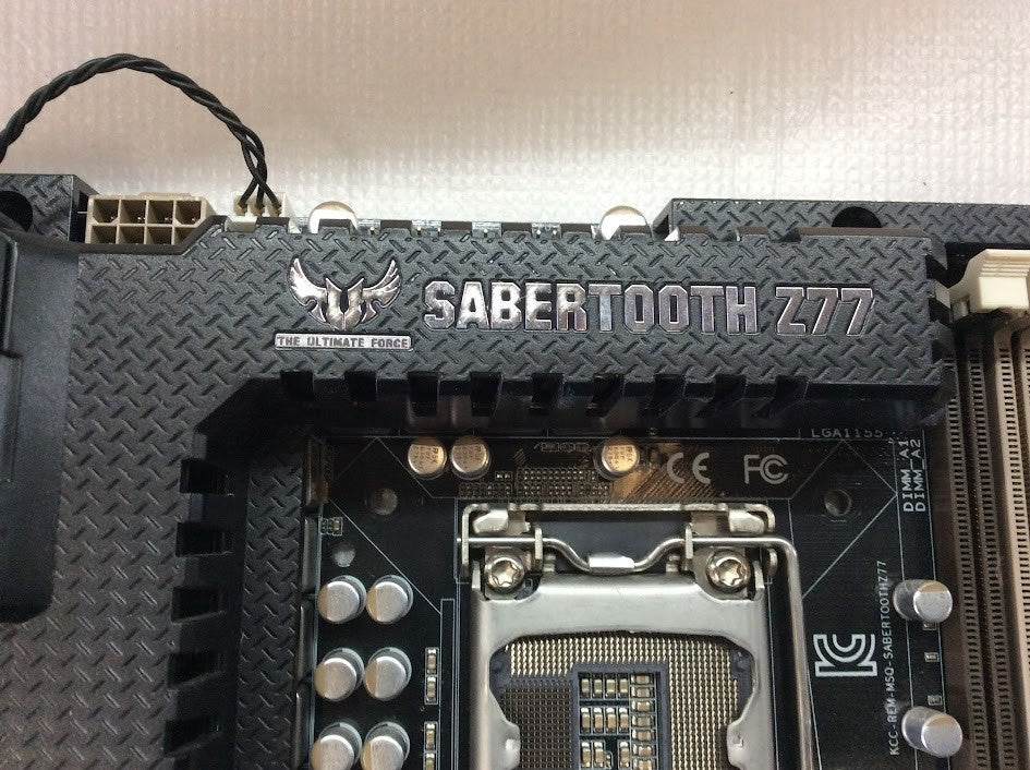 ASUS SABERTOOTH Z77 Motherboard ATX DDR3 LGA 1155 HDMI DP Intel Z77 [AU Seller]