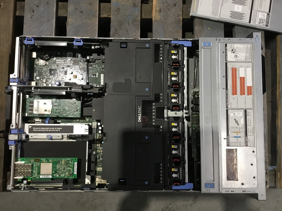 Dell EMC R740 Server with 2x Gold 6130 Raid Card isp2532/qle2562 8GB 0GBHDD A-