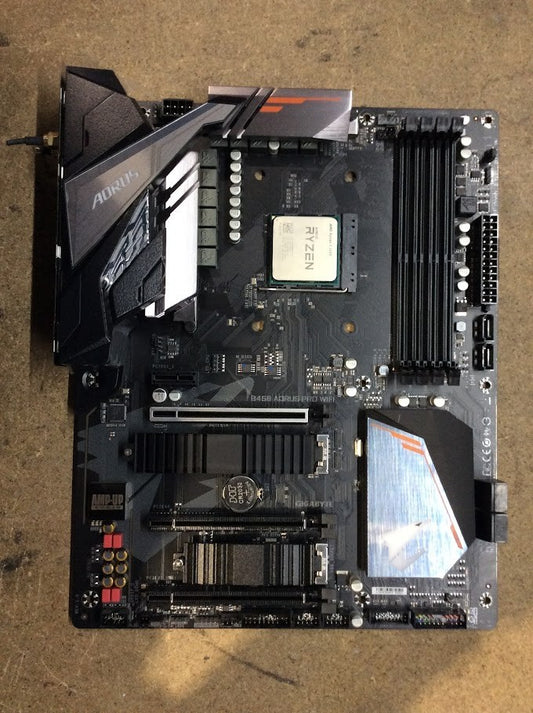 GIGABYTE B450 AORUS PRO WIFI DDR4 ATX USB-C AMD B450 Socket AM4 with AMD R5 2600