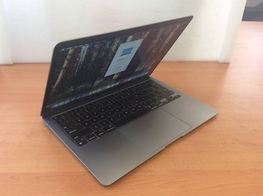 Apple M1 MacBook Air A2337 Laptop 13.3'' Apple M1 16GBRAM 256GBSSD Silver B