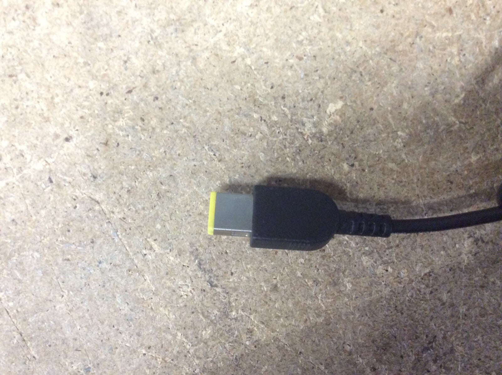Genuine Original Lenovo Laptop 65W, 20v, 3.25A, AC Adapter Charger w/Powe Cable