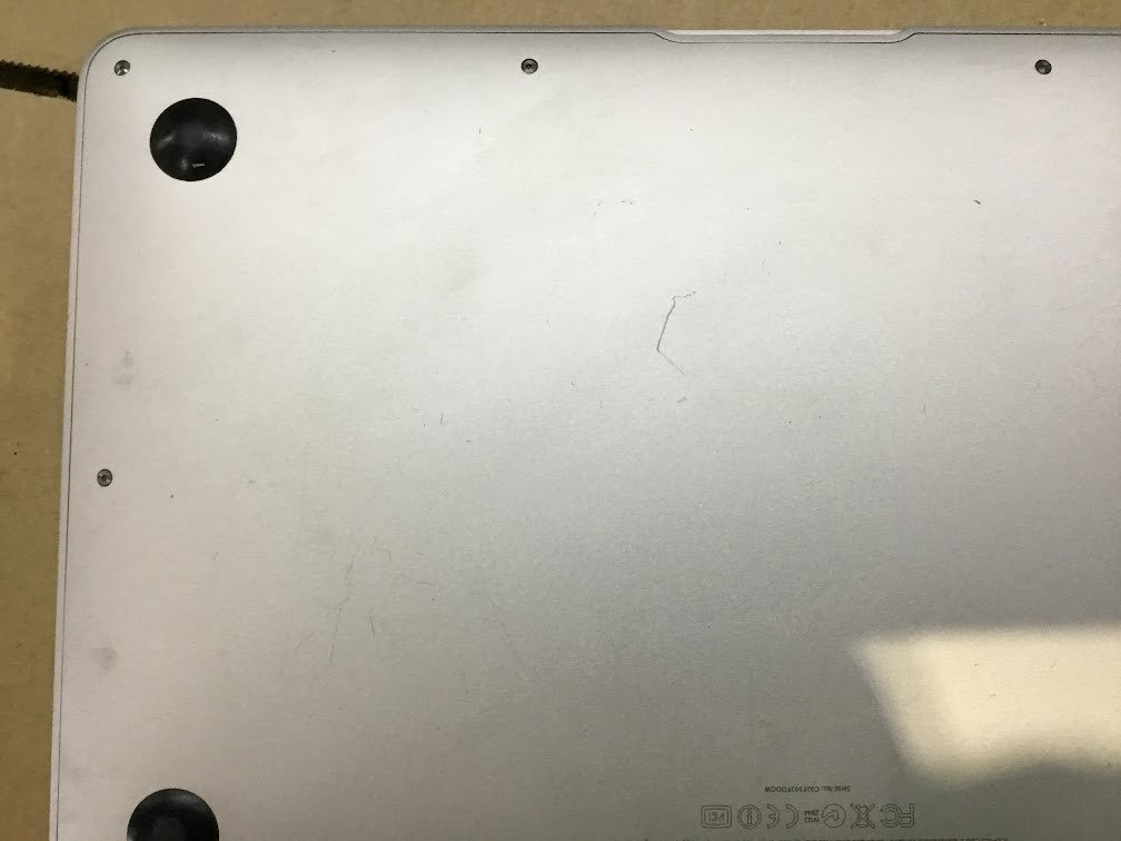 Apple MacBook Air A1370 Laptop 11.6" U9400 2GBRAM 128GBSSD EMC2393 Silver A-