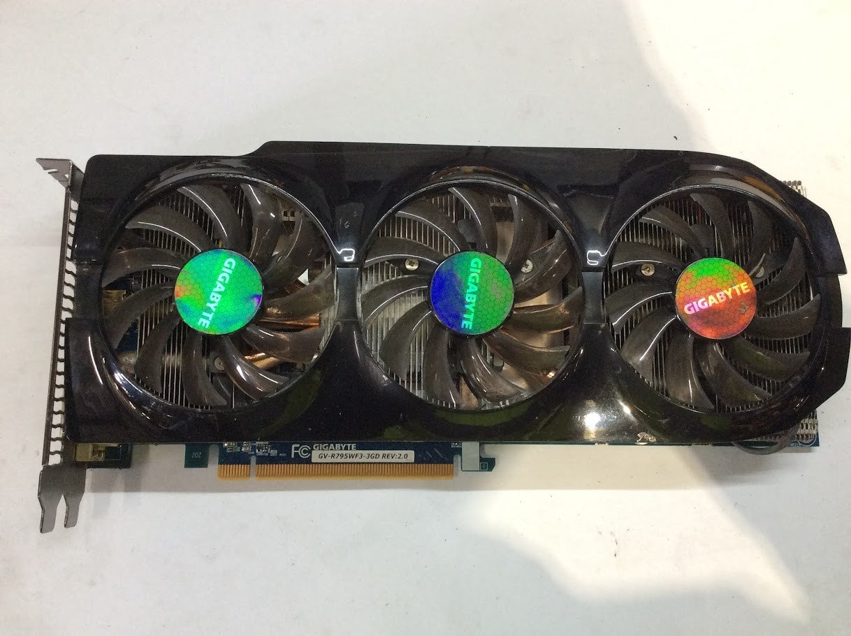 GIGABYTE GV-R795WF3-3GD REV 2.0 Graphic Card AMD HD7950 3GB GDDR5 HDMI Mini-DP