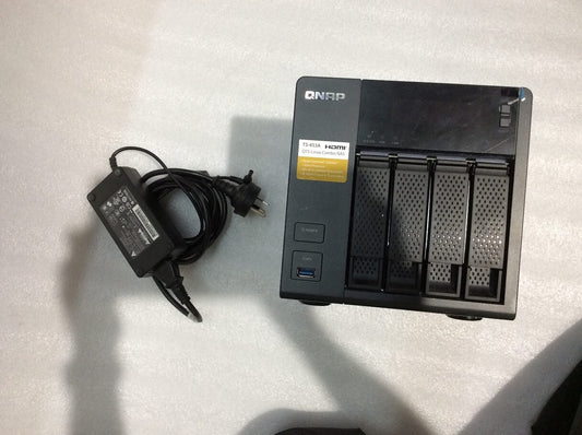 QNAP TS-453A INTEL N3160 4GB/2TBx4 Hard Disk Drive Raid0 7.24T+15V/5A Charger