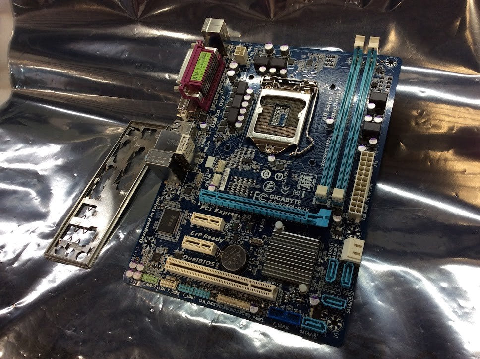 GIGABYTE GA-B75M-D3V Motherboard microATX DDR3 LGA 1155 VGA DVI Intel B75 [AU]