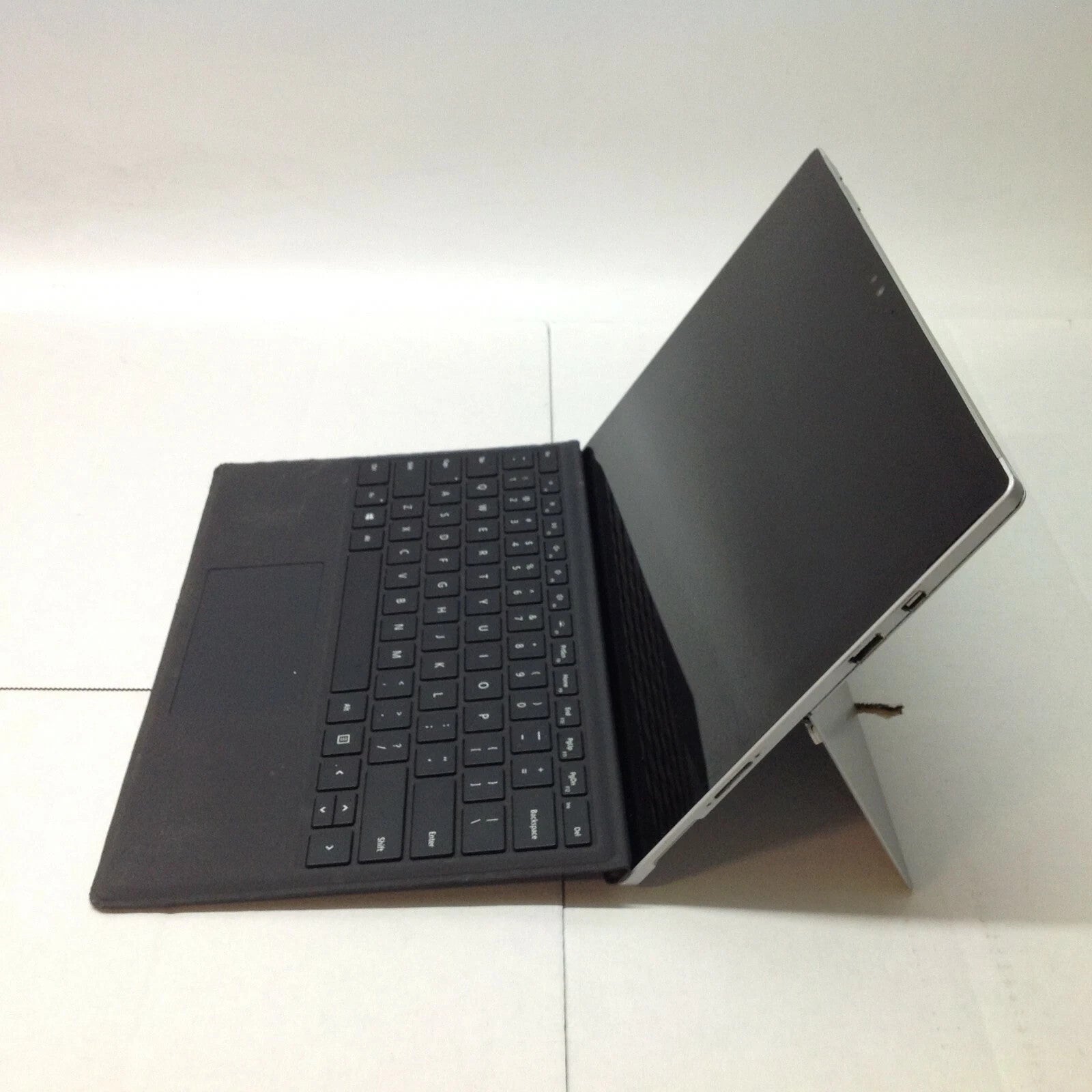 [AU] Microsoft Surface Pro 4 Laptop 12.3" i5-6300U 4GBRAM 128GBSSD Win11 A-