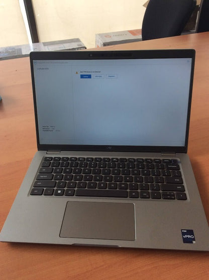DELL Latitude 5430 12th Gen Laptop 14'' i7-1265U 32GBRAM 256GB USB-C Win10 A-
