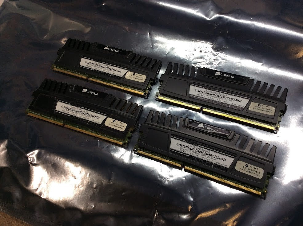 Corsair Memory Vengeance CMZ16GX3M4A1600C9 16GB Desktop Memory KIT OF 4 [AU]