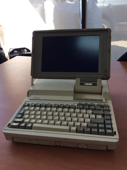 [AU Seller] Toshiba T1600 Vintage Laptop PA8010EA No Test No Charger B