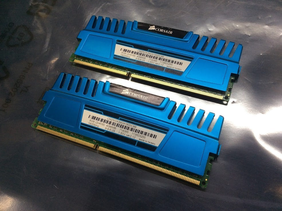 Corsair CMZ8GX3M2A1600C9B 8GB DDR3 Desktop Memory KIT OF 2 [AU Seller]