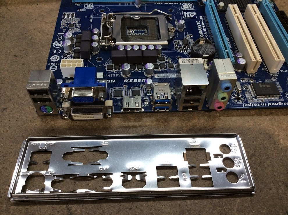 GIGABYTE GA-B75M-D3H Motherboard DDR3 microATX LGA 1155 VGA DVI HDMI Intel B75