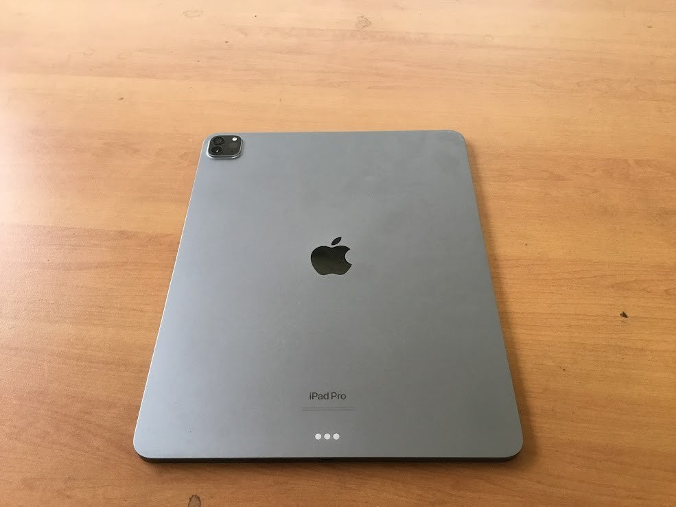 [AU] Apple iPad Pro 6th Gen A2436 Tablet 12.9" 128G Wi-Fi Type-c See description
