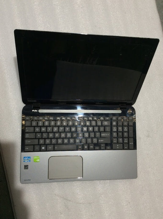 Toshiba Satellite L50-A Laptop 15.6'' i5-3337U 4GBRAM 750GBHDD HDMI VGA USB3.0 B