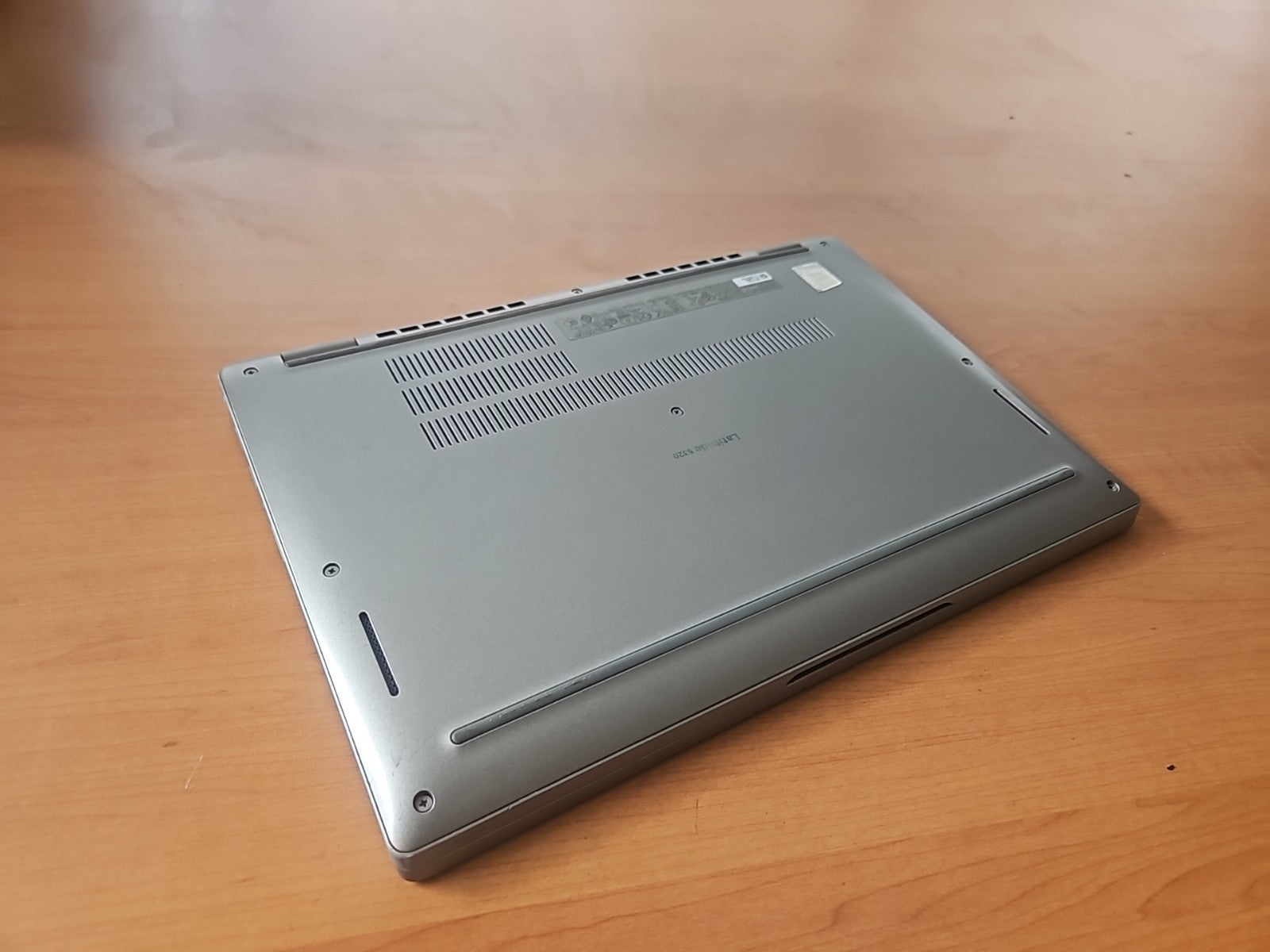 DELL Latitude 5320 Laptop 13.3" i5-1135G7 8GBRAM 128GBSSD HDMI USB-C Silver A-