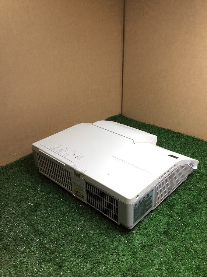 Hitachi CP-AW250N 3LCD WXGA Ultra Short Throw Projector HDMI LAMP HOURS 3544H