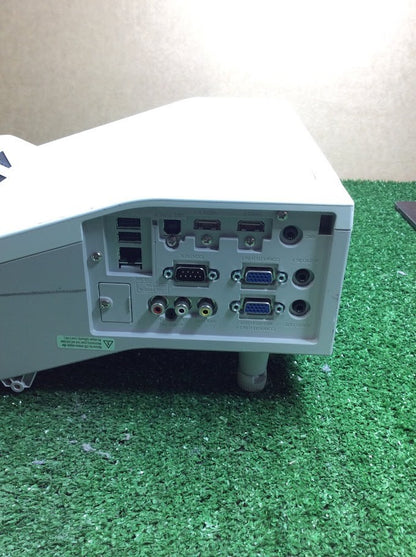 [AU Seller] Hitachi CP-TW2503 WXGA 720P LCD Projector VGA HDMI LAMP HOURS 2335H