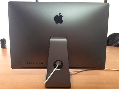 Apple iMac Pro A1862 AIO 27" Xeon W-2140B 5K Radeon Pro Vega 64X 64GB 4TBSSD A-