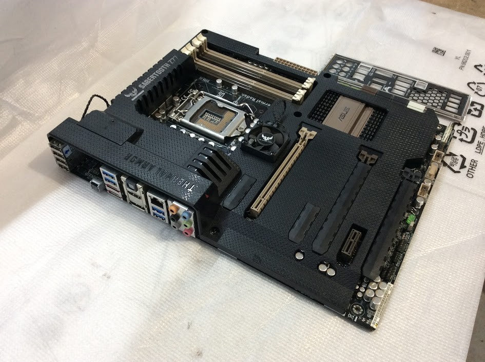 ASUS SABERTOOTH Z77 Motherboard ATX DDR3 LGA 1155 HDMI DP Intel Z77 [AU Seller]