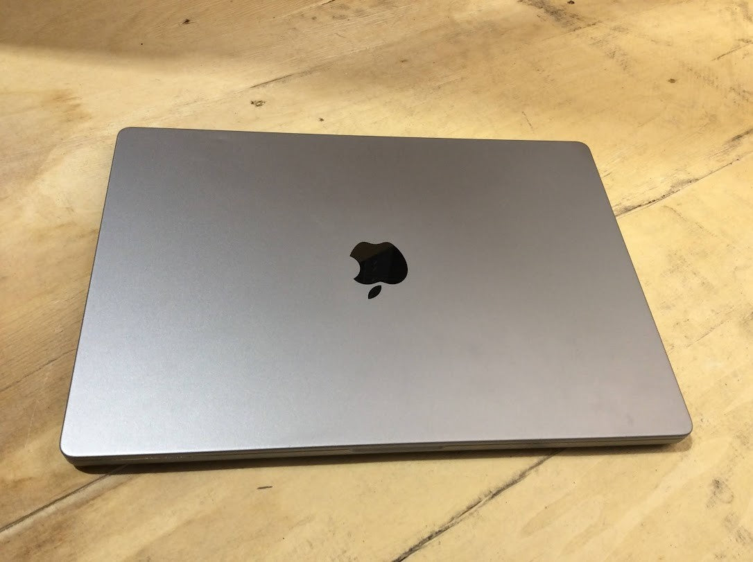 Apple MacBook Pro A2485 Laptop 16'' M1 PRO 32GBRAM 1TBSSD USB-C [AU Seller] B