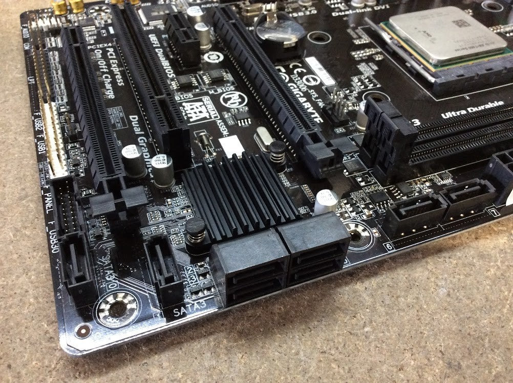 [AU]GIGABYTE GA-F2A88XM-HD3 DDR3 microATX AMD A88X Socket FM2+ With AMD A8-7600