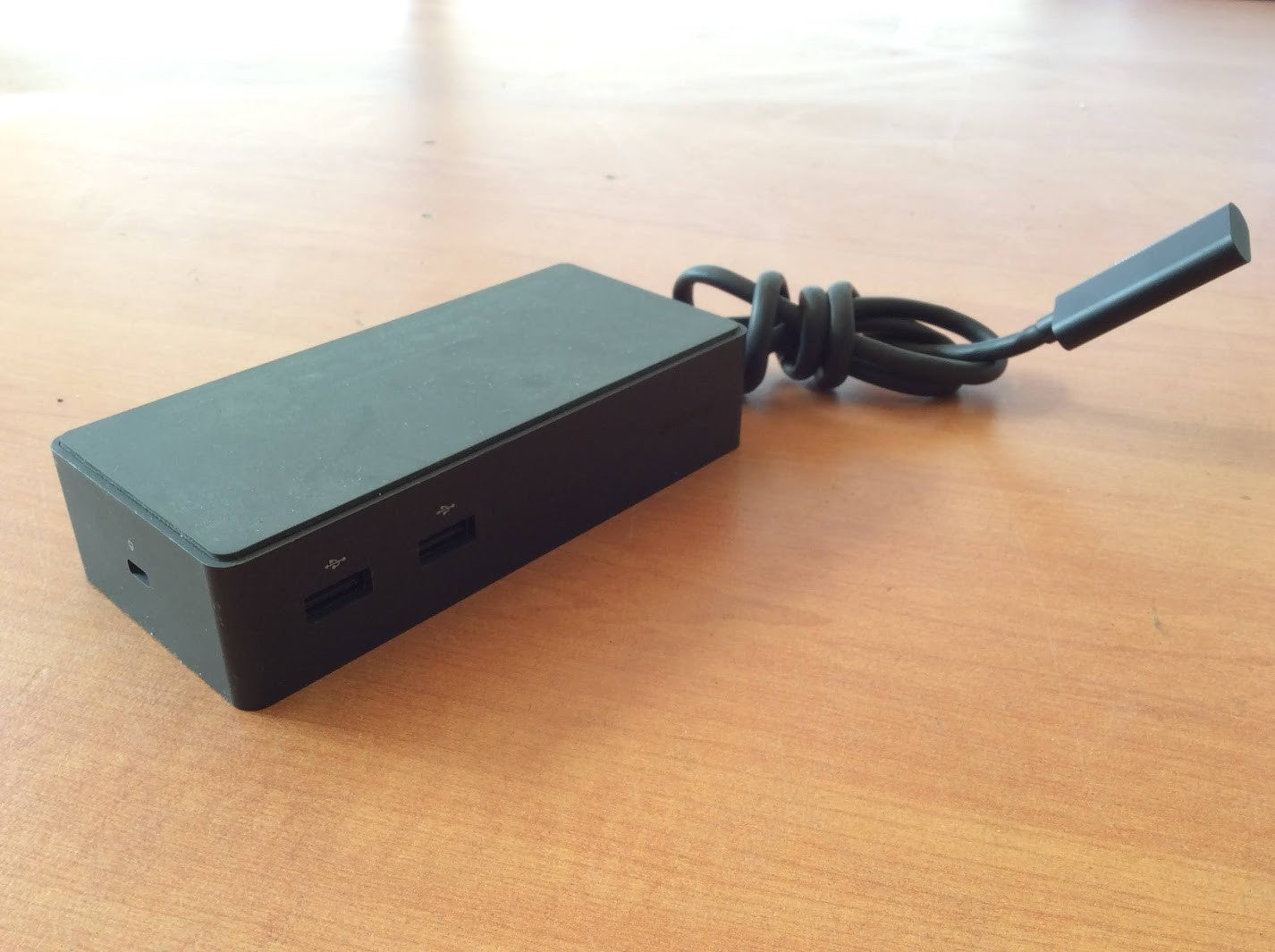Microsoft Surface Pro 1661 Docking Station + 1749 Power Adapter Au Seller