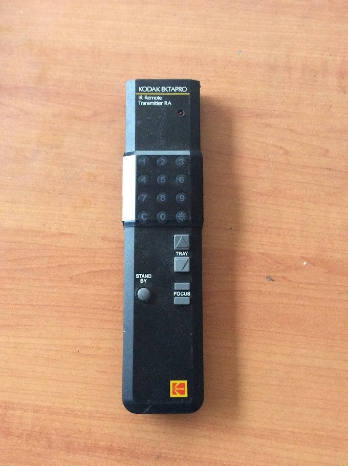 [AU Seller] Kodak Ektapro 7000 Slide Projector Combo (Vintage Item) - Untest A-