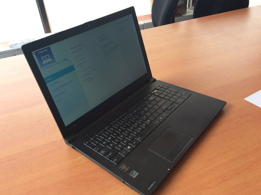 Toshiba Satellite R50-B Laptop 15.6'' i5-5200U 4GBRAM 750GB Black Au Seller B