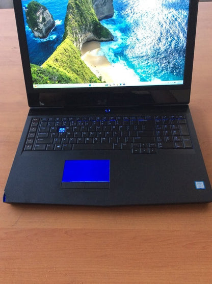 Alienware 17 R4 Laptop 17.3" i7-7700HQ+GTX 1070 GPU 16GBRAM 512GBSSD+1TB USB-C B