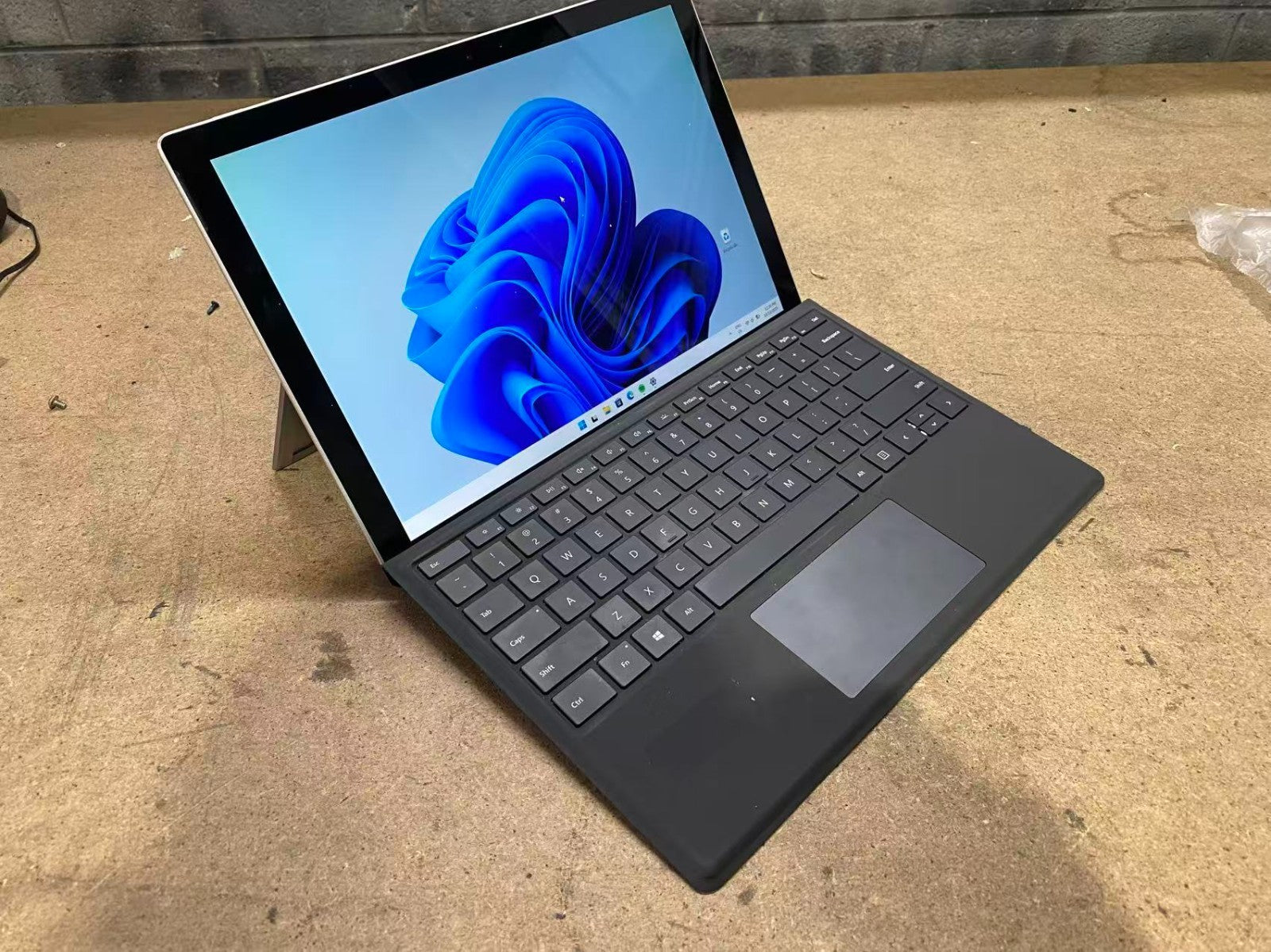 Microsoft Surface Pro 6 1796 Tablet  i7-8650U 16GB+1TB (512G+512G）WIN11 PRO B