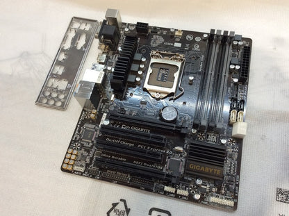 GIGABYTE GA-B85M-D3H Motherboard microATX LGA 1150 DVI VGA HDMI Intel B85 [AU]