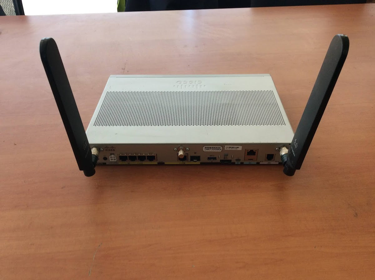 Cisco C1117-4PLTELA V2 ISR 1100 Router + 4G LTE Antenna WiFi Gigabit Tested