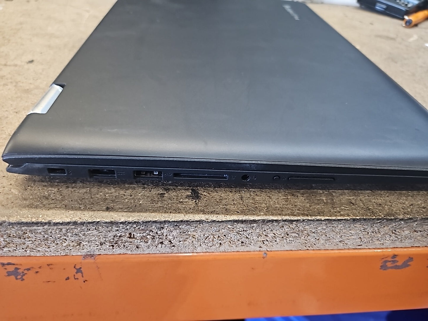 Lenovo Yoga 500-14ACL Laptop 14" AMD A8-7410 8GBRAM 1TB USB3.0 HDMI Touch A-
