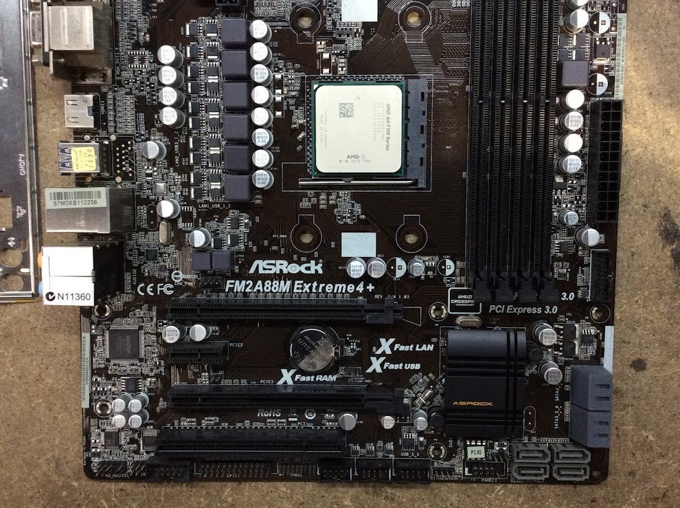 [AU]Asrock FM2A88M Extreme4+ microATX DDR3 AMD A88X Socket FM2+ with AMD A4-7300