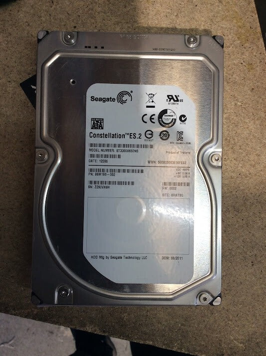 Seagate 3TB Desktop 3.5" HDD SATA ST33000650NS Hard Disk Drive Silver Au Seller