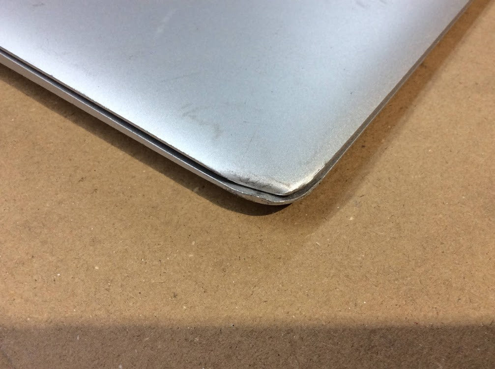 [AU Seller] Apple Macbook Air 7.2 A1466 Laptop 13.3" i5-5250U 4GBRAM 256GBSSD A-