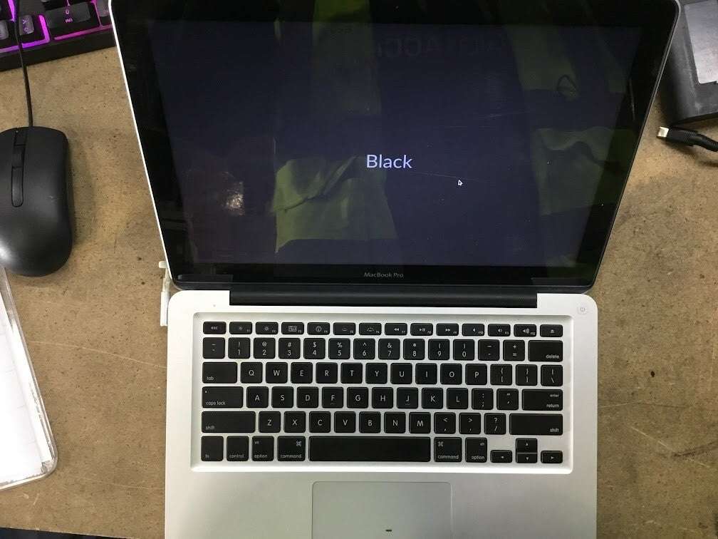Apple MacBook Pro 8.1 A1278 Laptop 13.3" i7-2620M@2.70GHz 8GBRAM 256GBSSD A-