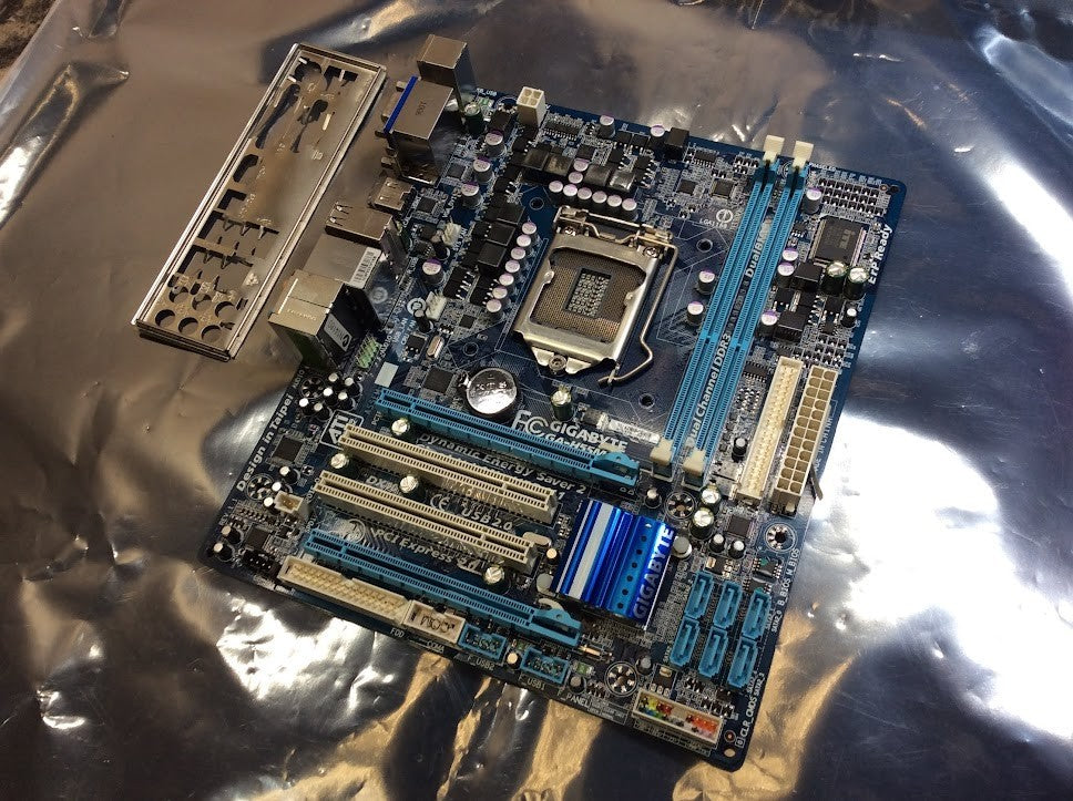 GIGABYTE GA-H55M-S2H Motherboard microATX LGA 1156 VGA HDMI DVI Intel H55[AU]