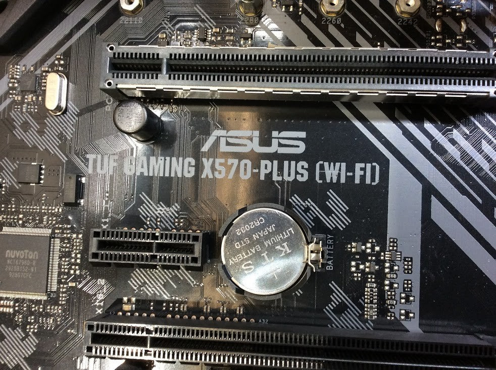 ASUS TUF GAMING X570-PLUS (WI-FI) HDMI DP USB-C AMD X570 With CPU Ryzen 7 3700x