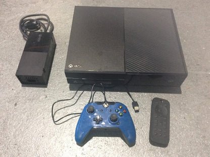 Microsoft Xbox One 500GB Console 1540 + Controller 048-082 + Remote + Adapter